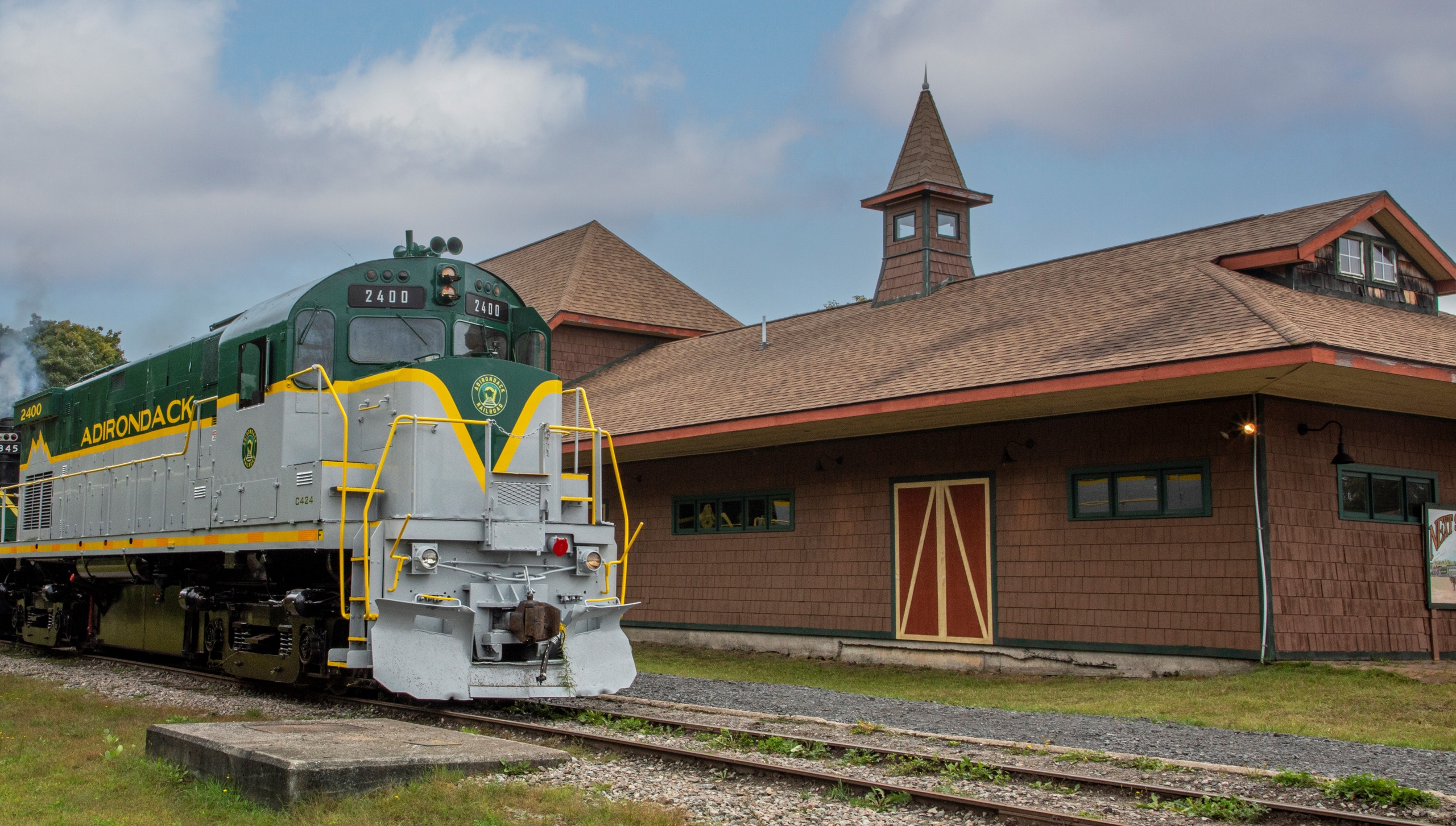 The High Peaks Limited (Utica → Thendara →Tupper Lake) | Adirondack Railroad